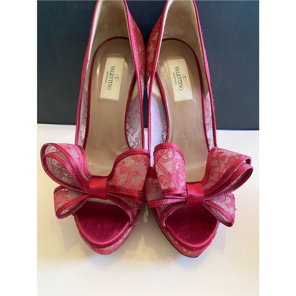 Valentino Authentic Burgundy Floral Couture Bow Lace Peep Toe Platform Pumps